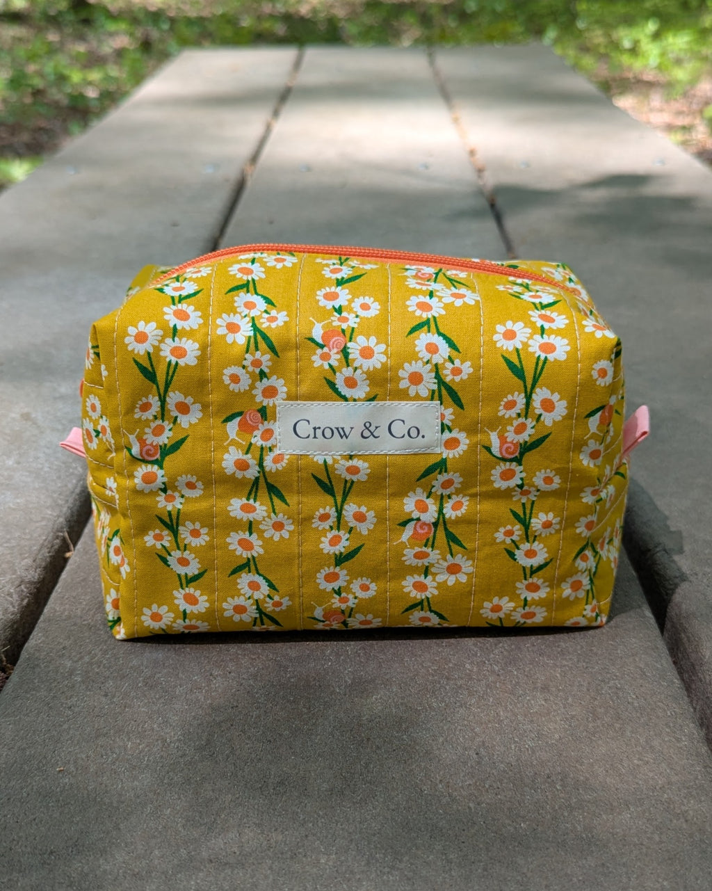 Daisy Chain Medium Quilted Travel Bag